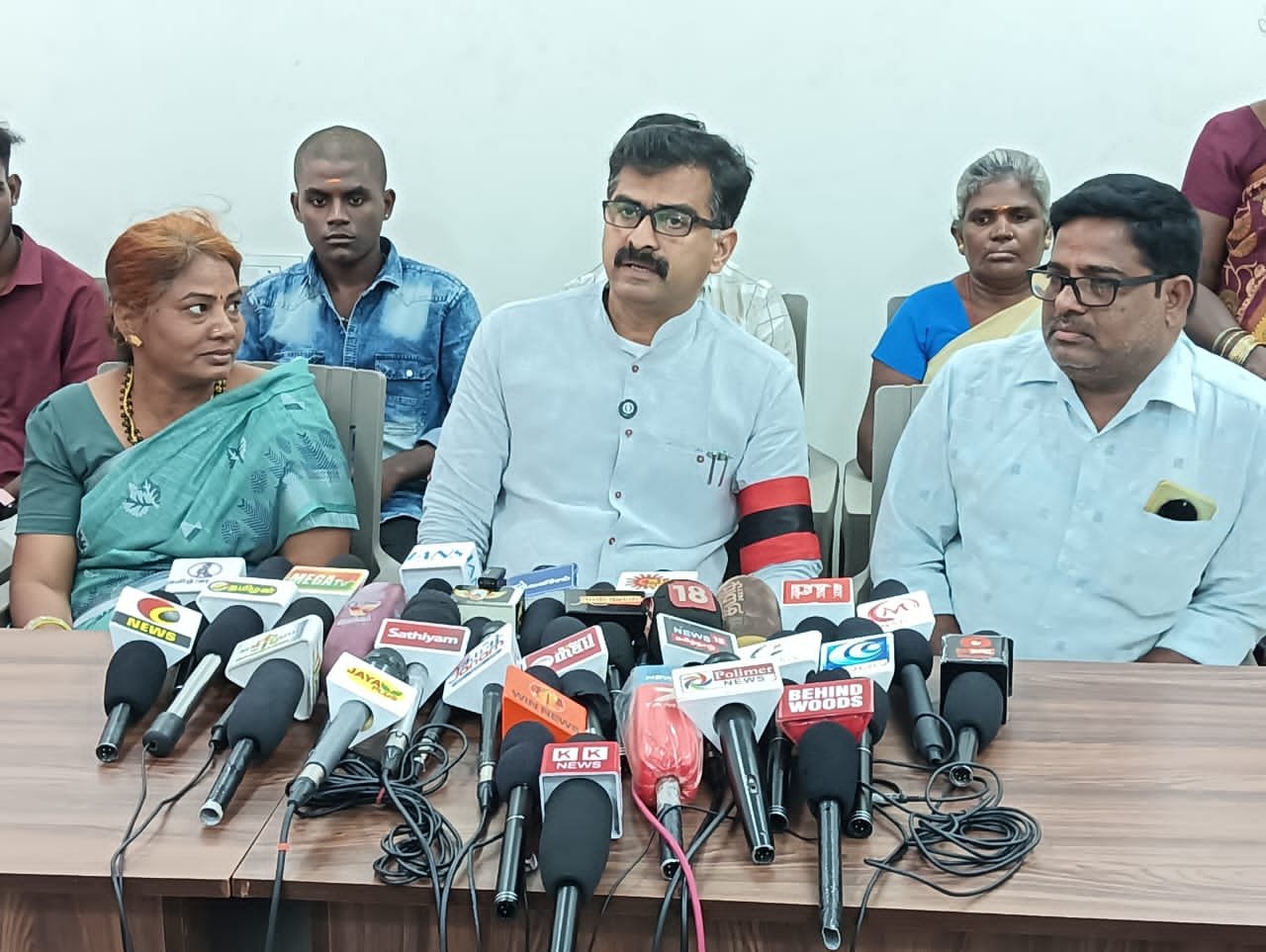 உக்ரைன் போரில் ஈடுபடுத்தப்பட்ட சிதம்பரம் மருத்துவ மாணவர் மீட்பு .திருச்சி எம்பி துரை வைகோ பேட்டி.