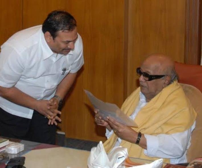 திருச்சி கிழக்கு தொகுதி மக்கள் 6 மாதம் வரை யாரிடம் உதவி கேட்பார்கள்?தொகுதி மக்களுக்கு ஒரு சிறப்பு திட்டத்தை யாவது அறிவித்திருக்கலாம் .முன்னாள் கிழக்கு தொகுதி எம்எல்ஏ இனிக்கோ